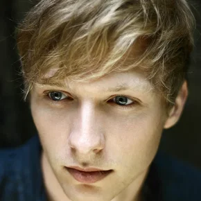 Photo star :  Will Tudor