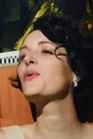  Phoebe Dollar photo