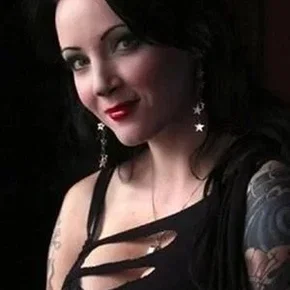 Photo star :  Julie Anne Prescott