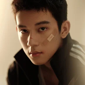 Photo star :  Lin Muran