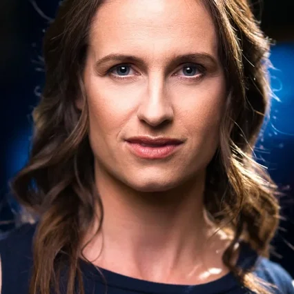  Leanne Johnson