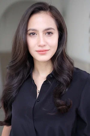  Pevita Pearce
