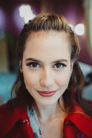  Pevita Pearce