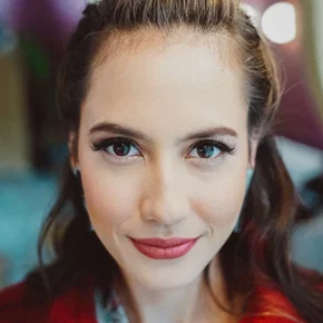 Photo star :  Pevita Pearce