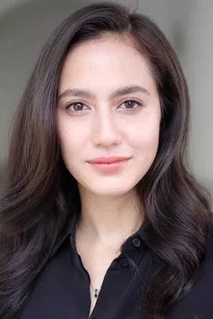  Pevita Pearce