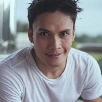  Randy Pangalila