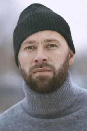 Uli Stenberg photo
