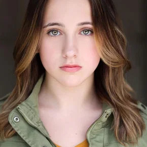 Photo star :  Skylar Morgan Jones