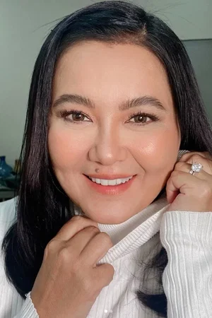  Lorna Tolentino