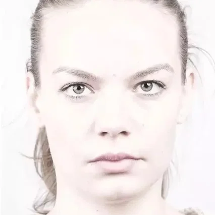  Juliana Oľhová