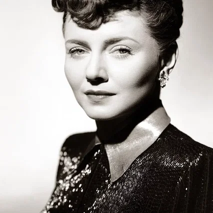  Lenore Aubert