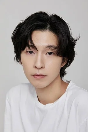  Hong Kyung photo