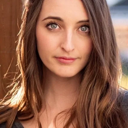  Zuzu Weingart
