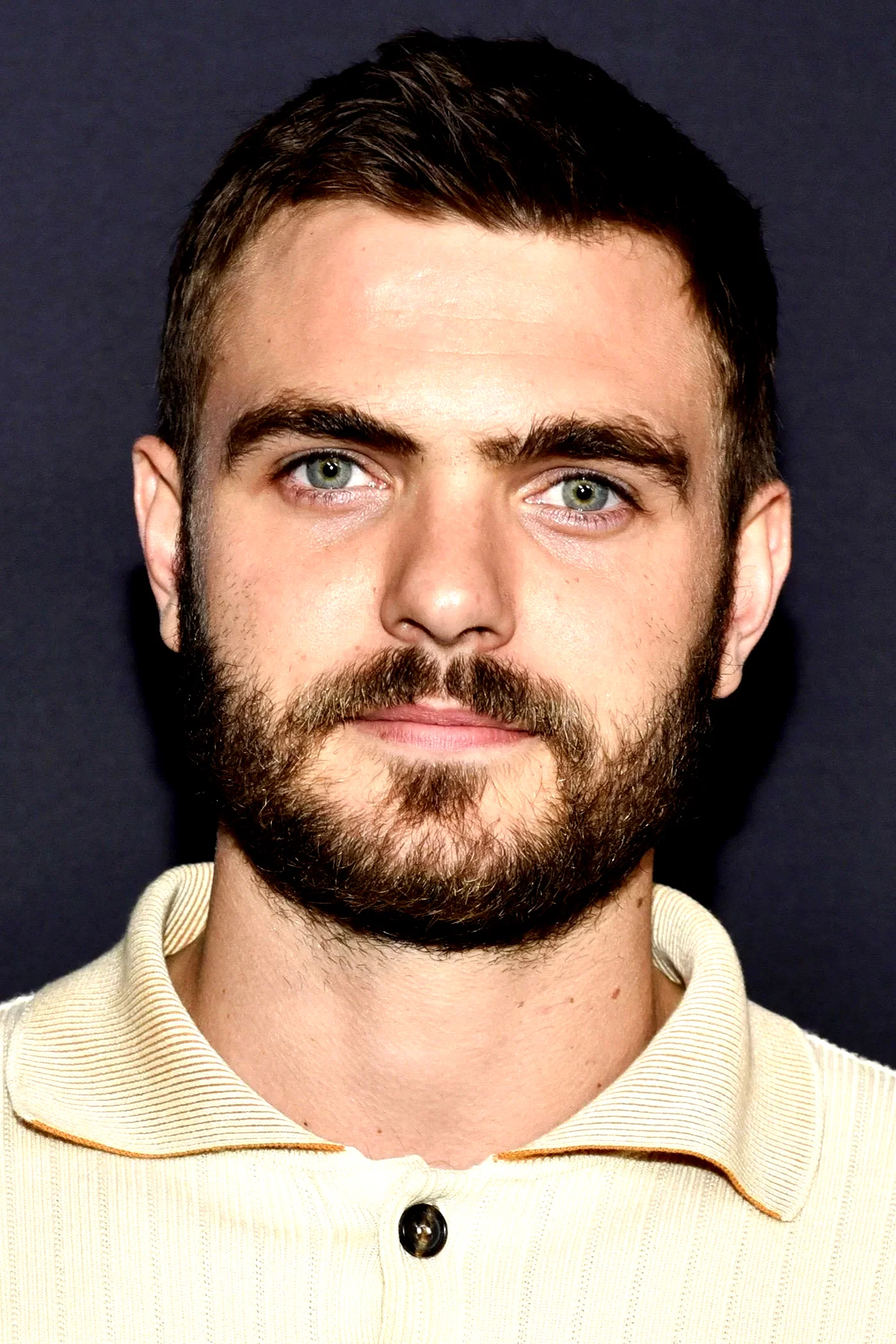 Alex Roe