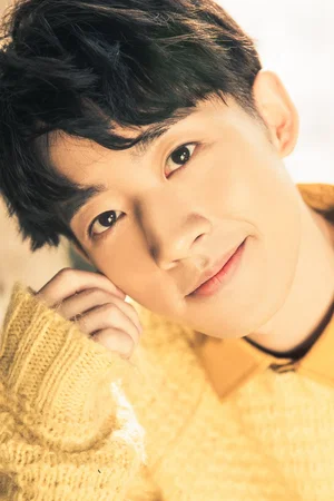  Zhou Yitao photo