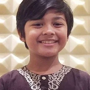 Photo star :  Muzakki Ramdhan