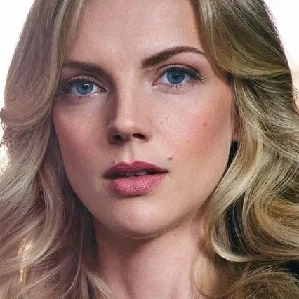  Kara Killmer