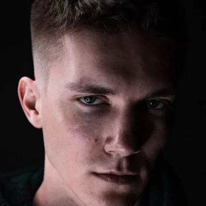  Yehor Kozlov