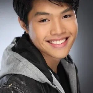 Elijah Canlas