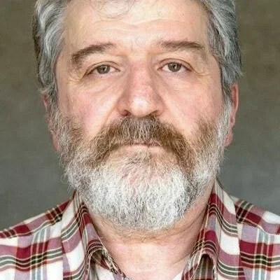  Omid Roohani