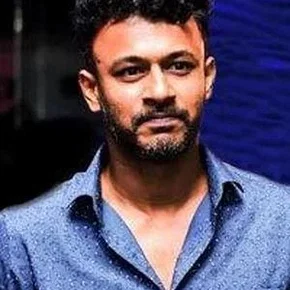 Photo star :  Jagath Manuwarna Kodithuwakku