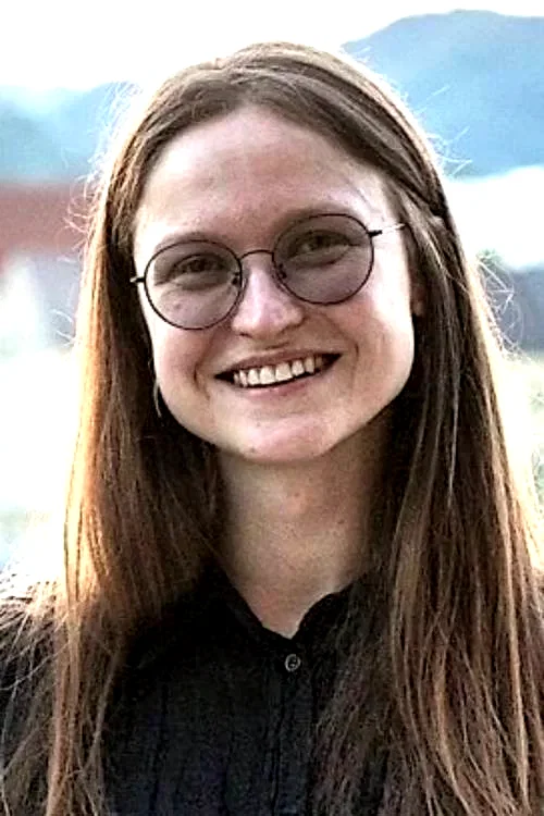  Alina Gorlova