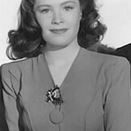  Tina Thayer
