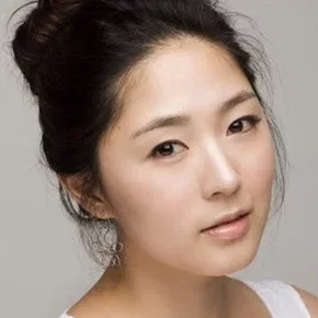 Photo star :  Chaeyoung Yoon
