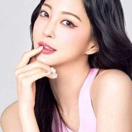  Ye-Seul Han 