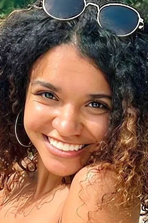  Mariana Tolbert photo