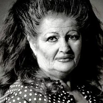  Edith Massey