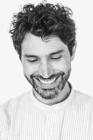  Benny Ibarra