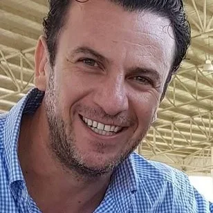  Alejandro Ávila