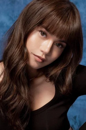  Maris Racal
