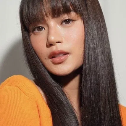  Maris Racal