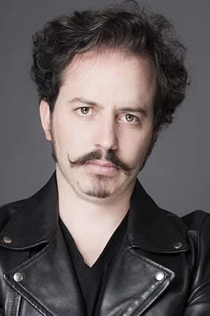  Isaac Ezban photo