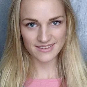 Leona Clarke