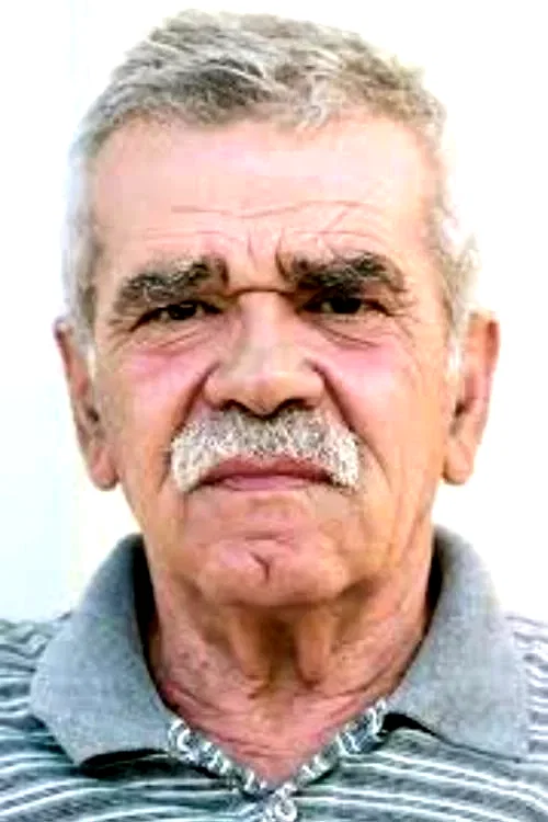 Robert Ndrenika