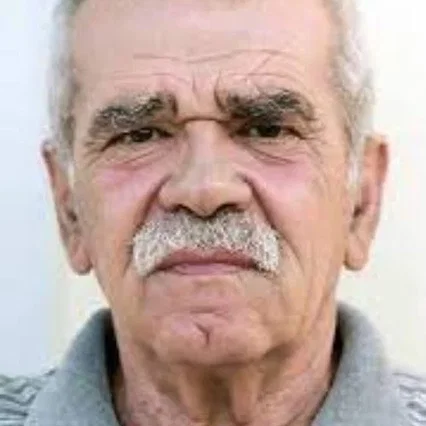 Robert Ndrenika