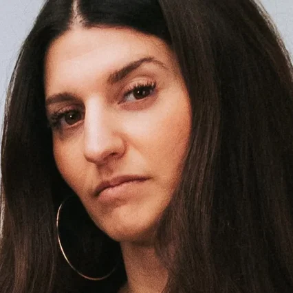  Esra Phul