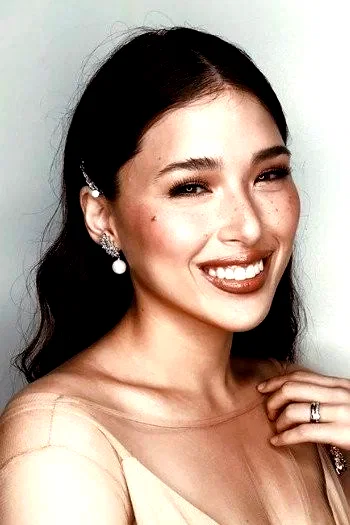  Kylie Padilla