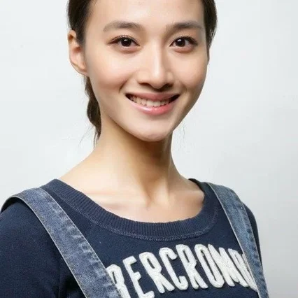  Joyce Feng
