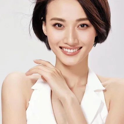  Joyce Feng