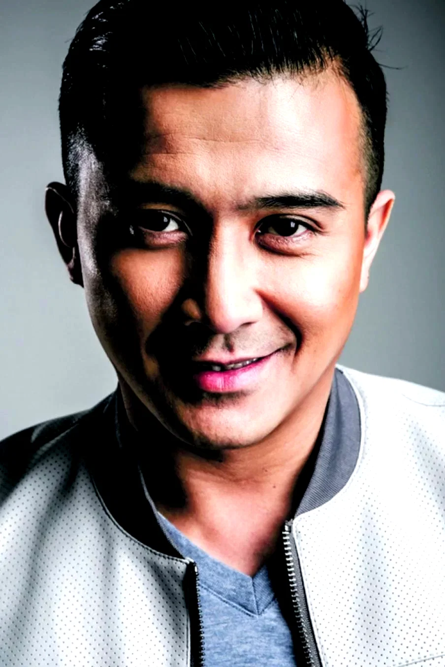  Aaron Aziz
