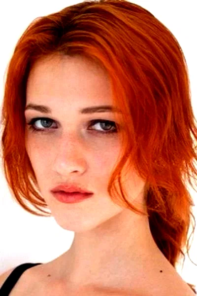  Nicole Fox