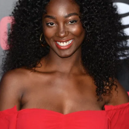  Mouna Traoré