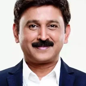 Photo star :  Ramesh Aravind
