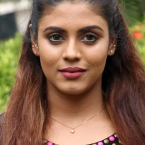 Photo star :  Iniya