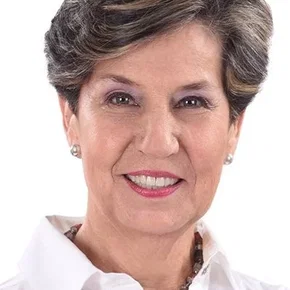Photo star :  Isabel Allende Bussi