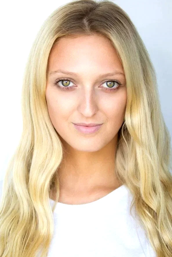  Georgia Hirst